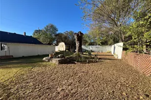 404 NE 17th St, Paris, TX 75460 - Photo 22