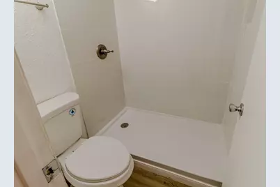 4044 Buena Vista #104, Dallas, TX 75204 - Photo 16