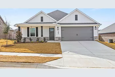 102 Maverick Trail, Valley View, TX 76272 - Photo 1