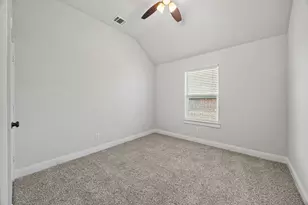 102 Maverick Trl, Valley View, TX 76272 - Photo 24