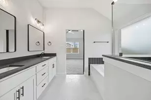 102 Maverick Trl, Valley View, TX 76272 - Photo 20