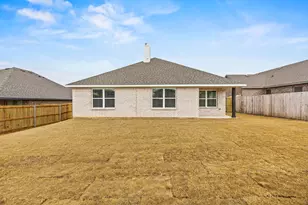 102 Maverick Trl, Valley View, TX 76272 - Photo 28