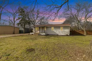 1325 Pilot Grove Rd, Whitewright, TX 75491 - Photo 2