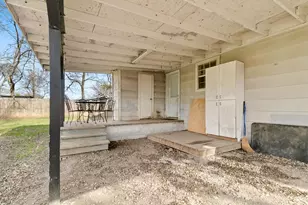 1325 Pilot Grove Rd, Whitewright, TX 75491 - Photo 28