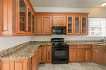 1109 Ashford Drive, DeSoto, TX 75115 - Photo 4