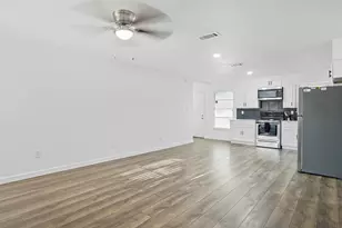 804 Milam Dr, Euless, TX 76039 - Photo 8