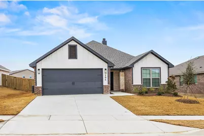 104 Maverick Trail, Valley View, TX 76272 - Photo 2