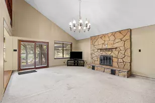 414 Granada Calle Ct, Granbury, TX 76049 - Photo 6
