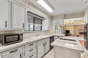 414 Granada Calle Ct, Granbury, TX 76049 - Photo 14