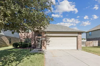 420 Goldstone Lane, Fort Worth, TX 76131 - Photo 2