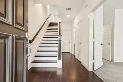 750 High Garden Place, Dallas, TX 75208 - Photo 6