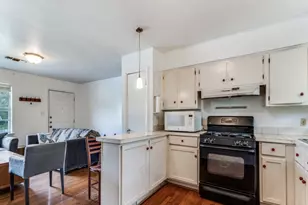 1108 Laguna Dr, Denton, TX 76209 - Photo 8