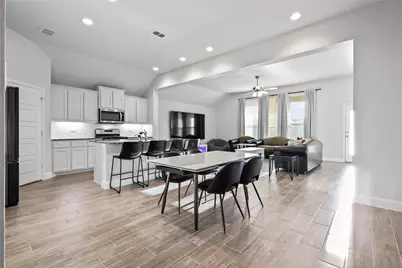 103 Woodlands Way, Balch Springs, TX 75181 - Photo 2