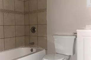 939 E Red Bird Ln, Dallas, TX 75241 - Photo 14