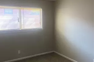 939 E Red Bird Ln, Dallas, TX 75241 - Photo 10