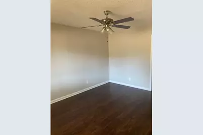 939 E Red Bird Lane, Dallas, TX 75241 - Photo 4