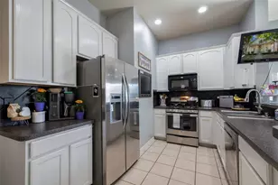 1204 Hayden Ln, Savannah, TX 76227 - Photo 4