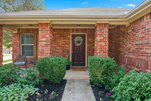 15736 Ringdove Ct, Fort Worth, TX 76262 - Photo 4