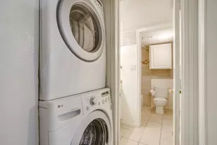 2300 Bamboo Dr, Arlington, TX 76006 - Photo 10