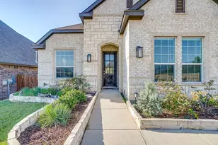 1281 Palo Duro Ct, Burleson, TX 76028 - Photo 2