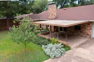 1802 Westminster Dr, Grand Prairie, TX 75050 - Photo 32