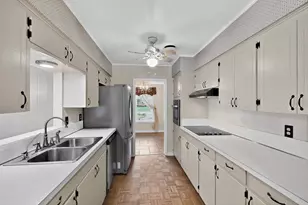 1802 Westminster Dr, Grand Prairie, TX 75050 - Photo 20