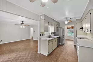 1802 Westminster Dr, Grand Prairie, TX 75050 - Photo 12