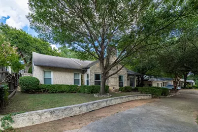 626 N Hampton Road, Dallas, TX 75208 - Photo 1