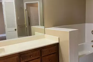 2117 Reflection Bay Dr, Arlington, TX 76013 - Photo 8