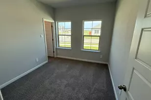 301 Gallant Man Ct, Granbury, TX 76049 - Photo 12