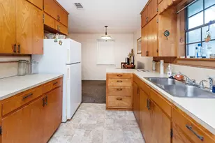 704 E Main St, Honey Grove, TX 75446 - Photo 36