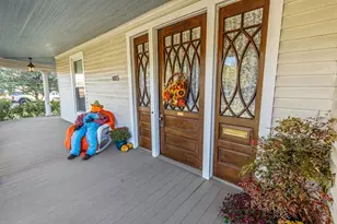 704 E Main St, Honey Grove, TX 75446 - Photo 4