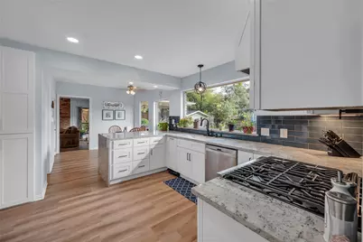 1800 Hampton Drive, Bedford, TX 76021 - Photo 10