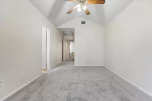 10605 Many Oaks Dr, Fort Worth, TX 76140 - Photo 16