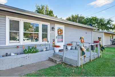 2321 N Shannon Street, Sherman, TX 75092 - Photo 1