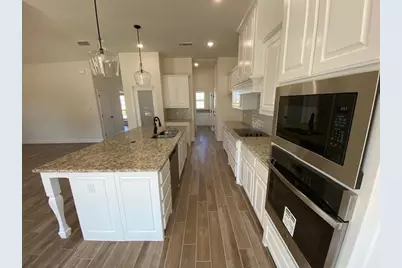 1042 Deer Island Court, Azle, TX 76020 - Photo 10