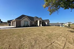 1042 Deer Is Ct, Azle, TX 76020 - Photo 2