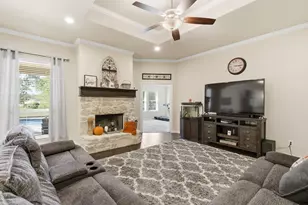 330 Pack Saddle Ct, Weatherford, TX 76088 - Photo 4