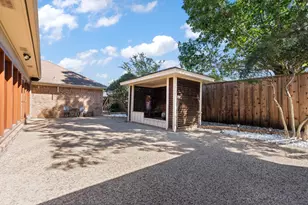 906 Greenleaf Dr, Mexia, TX 76667 - Photo 40