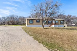 12631 Heather Brook Rd, Justin, TX 76247 - Photo 2