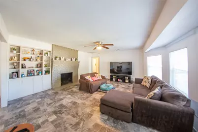 630 Faucett Street, Blossom, TX 75416 - Photo 2