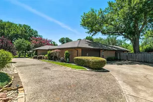 7025 Riverport Rd, Fort Worth, TX 76116 - Photo 2