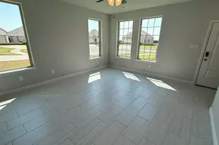 312 Gallant Man Ct, Granbury, TX 76049 - Photo 4