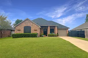 615 Jordan Lane, Waxahachie, TX 75165 - Photo 2