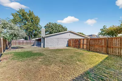 1398 Cherry Hill Lane, Lewisville, TX 75067 - Photo 18