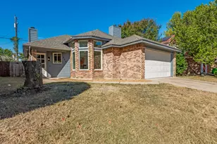 608 Lemons St, Cedar Hill, TX 75104 - Photo 4