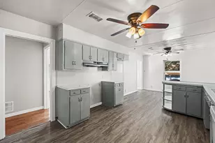 206 E Belknap St, Ennis, TX 75119 - Photo 8