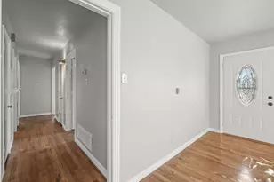 206 E Belknap St, Ennis, TX 75119 - Photo 4