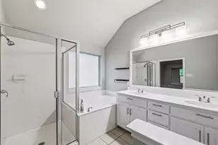 2711 Lake Way Dr, Grand Prairie, TX 75052 - Photo 10