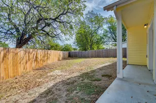 530 Maple St, Commerce, TX 75428 - Photo 24